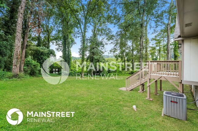 Building Photo - 3355 Luxembourg Cir
