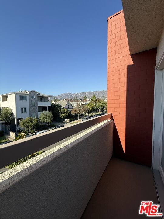 Building Photo - 310 E Providencia Ave