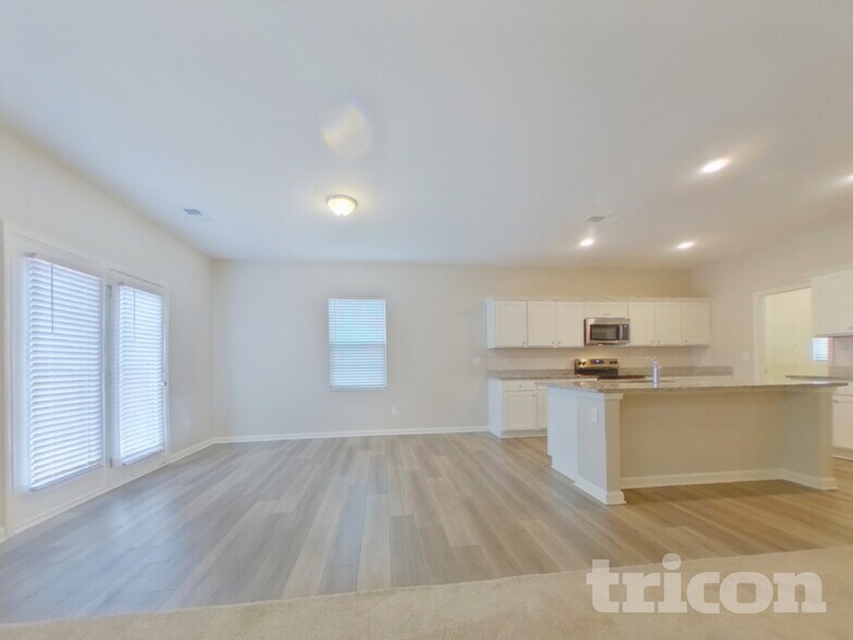 Building Photo - 44 Dorsey Wy