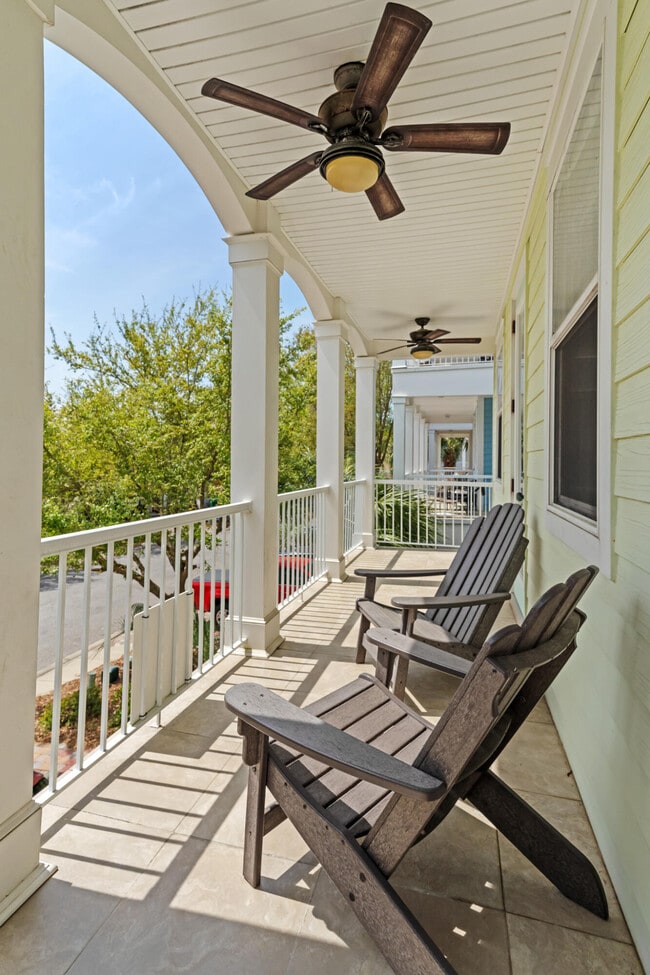 Building Photo - 4555 Grand Key Loop W