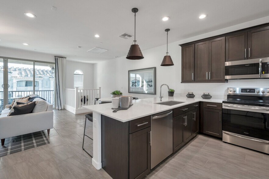 Building Photo - 4025 E Catclaw St