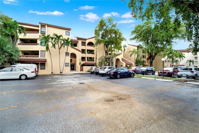 Building Photo - 9255 SW 125th Ave