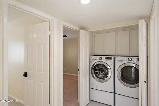 Building Photo - 8338 E San Rafael Dr