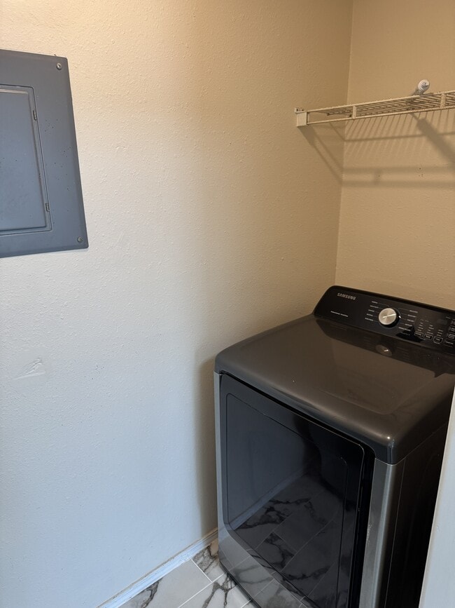 Building Photo - 10604 Sharp Blvd