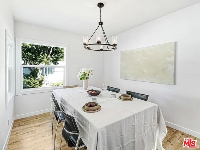 Building Photo - 7425 W 88th Pl