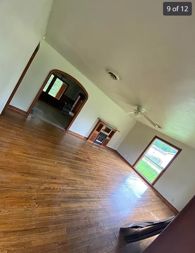 Building Photo - 4255 Woodlawn Ave