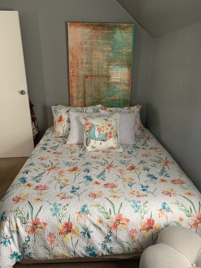 Second Bedroom - 1807 W Eddy St