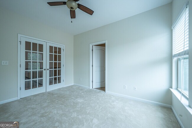 Building Photo - 1675 Great Heron Cove