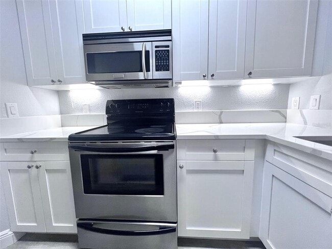 Building Photo - 2250 Portofino Pl