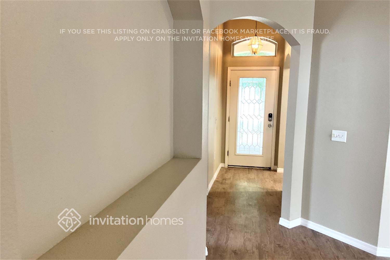 Building Photo - 713 Lady Diana Dr