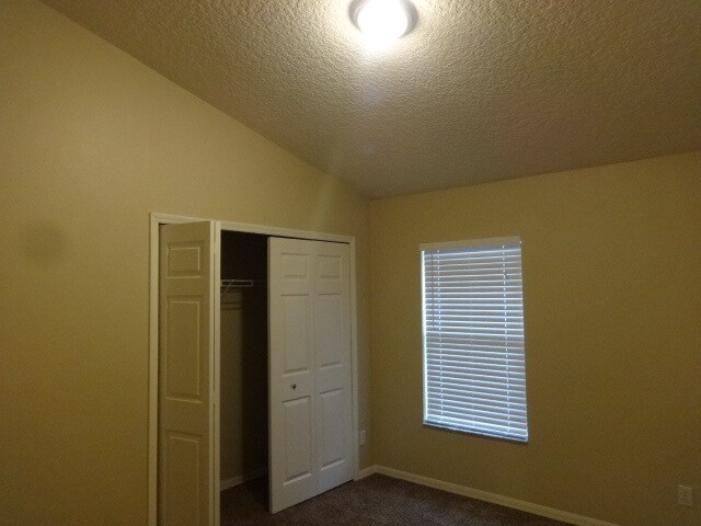 Building Photo - 2465 Saint Pauls Dr