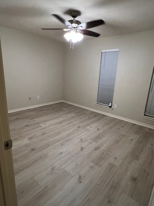 Building Photo - 7955 Pecan Dr