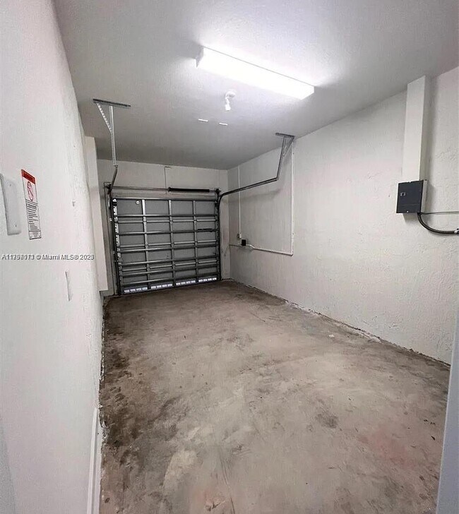 Building Photo - 24700 SW 119th Pl