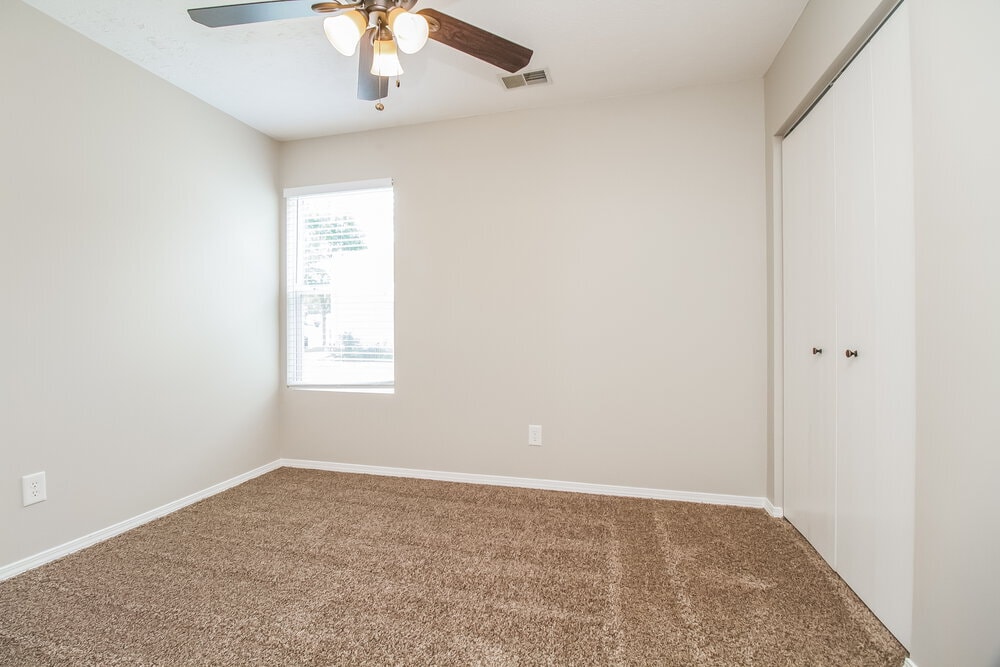 Building Photo - 2735 Sutherland Dr