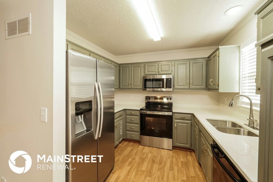 Building Photo - 6303 W 152nd St