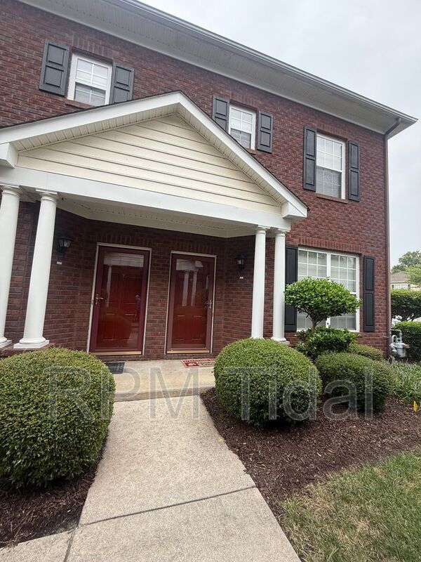 Building Photo - 5813 Ludington Dr
