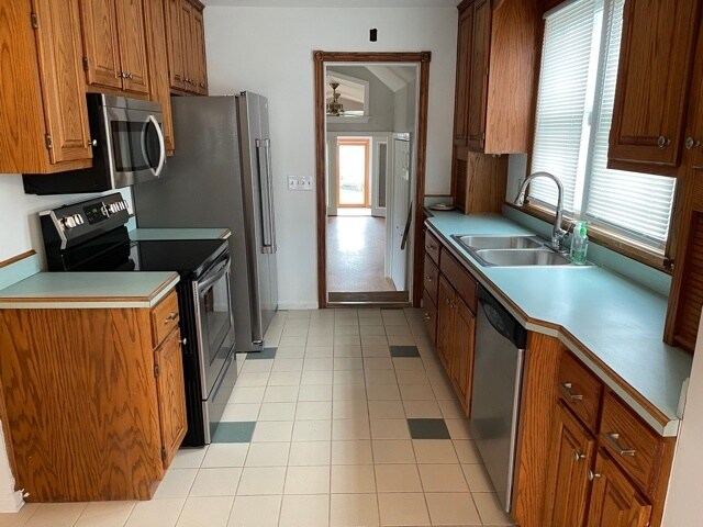 Building Photo - 3 bedroom home