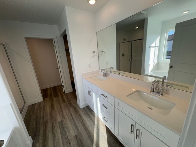Building Photo - 4 Bed Home in Starr Springs at Long Valley Washington Home