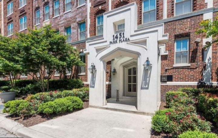 Main Entrance - 1451 Park Rd NW