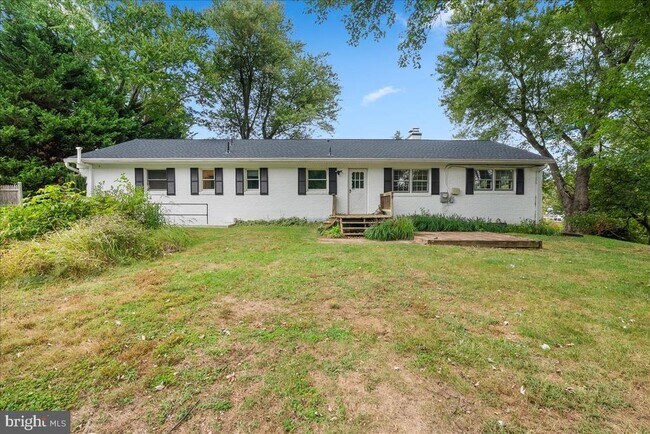 Building Photo - 919 Ednor Rd