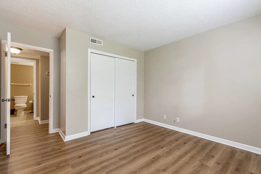 Building Photo - 2929 Selena Dr