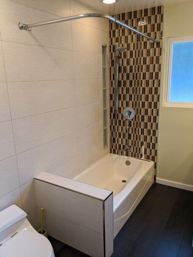 Building Photo - EMERALD HILLS - Premium updates thoughout including park like back yard