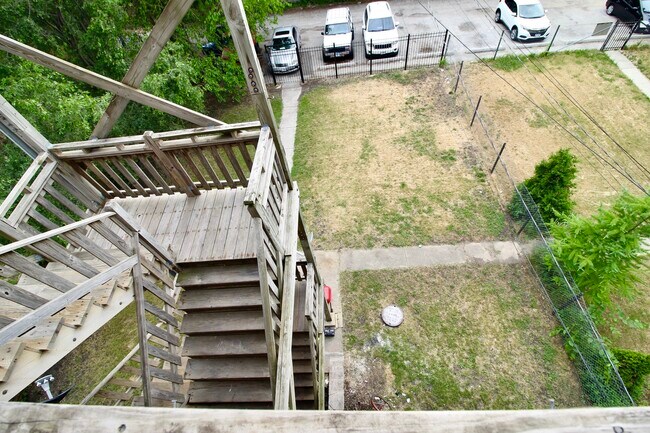 Building Photo - 3720 S Indiana Ave