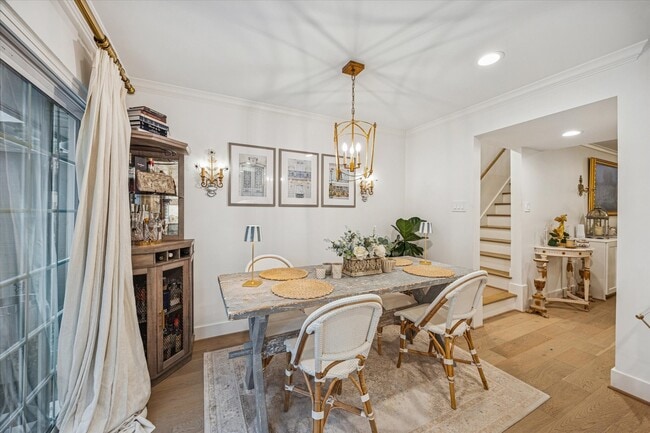 Building Photo - 5822 Doliver Dr