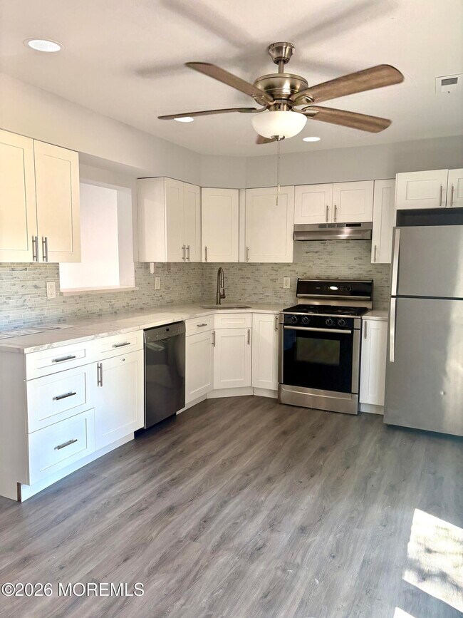 Building Photo - 709 Lady Slipper Ct