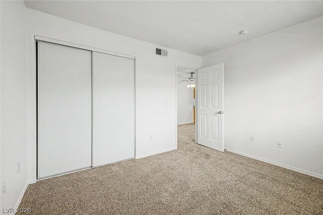 Building Photo - 4730 E Craig Rd