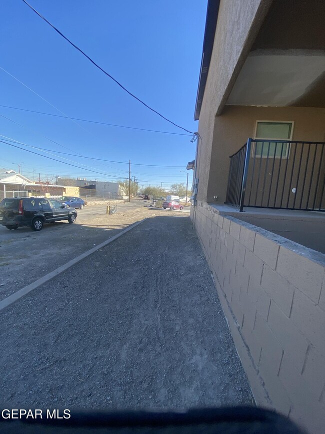 Building Photo - 108 N Gibraltar Dr