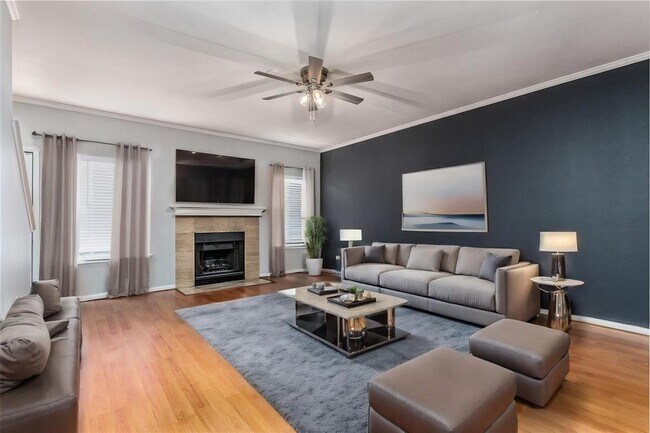 Primary Photo - 9850 Pagewood Ln