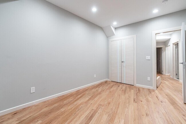 Building Photo - 2045 N College Ave