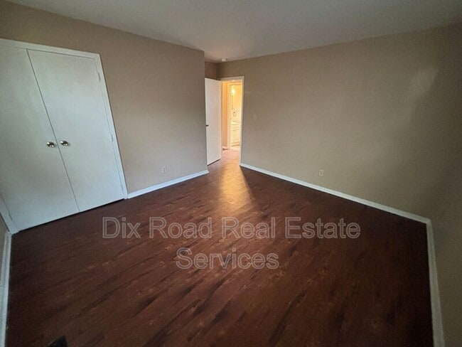 Building Photo - 813 Leora St