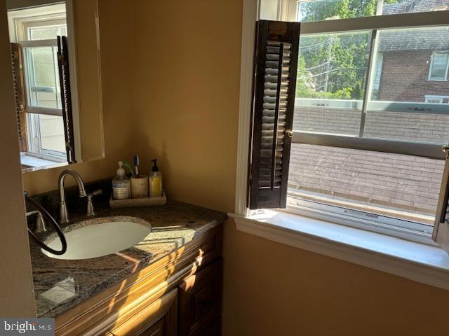 Building Photo - 177 Mary St