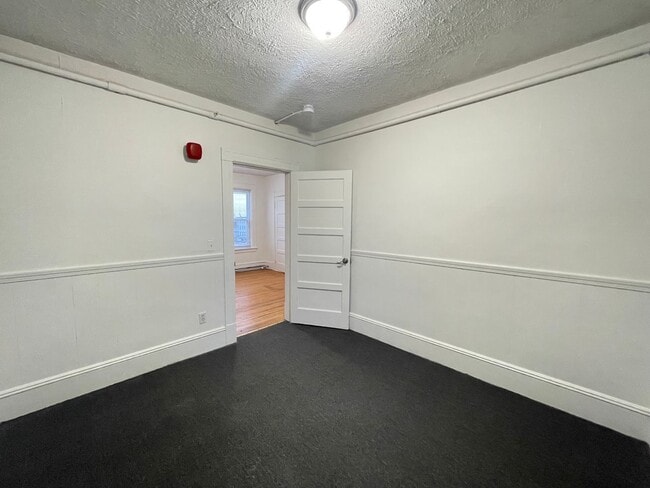 Building Photo - 457 Beech St