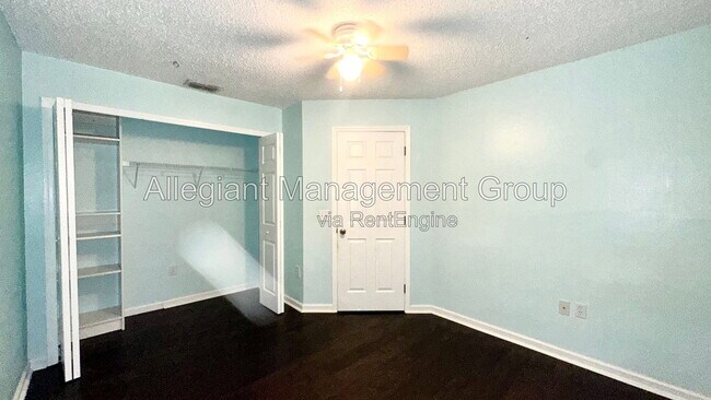 Building Photo - 620 Brockton Dr