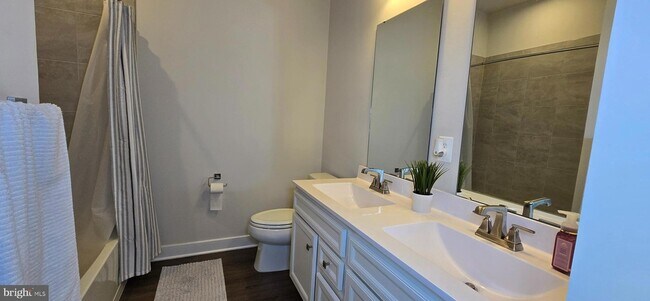 Building Photo - 5426 Greenpoint Ln