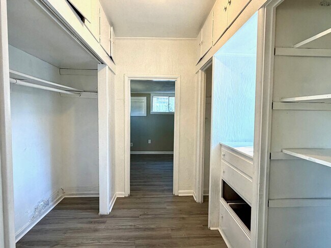 Building Photo - 2213 Bridwell St