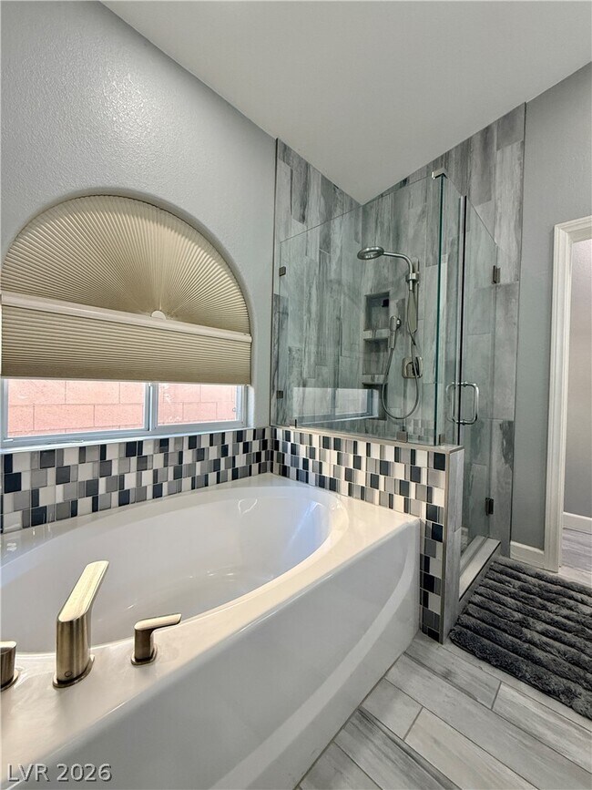 Building Photo - 8565 Hogan Falls Cir