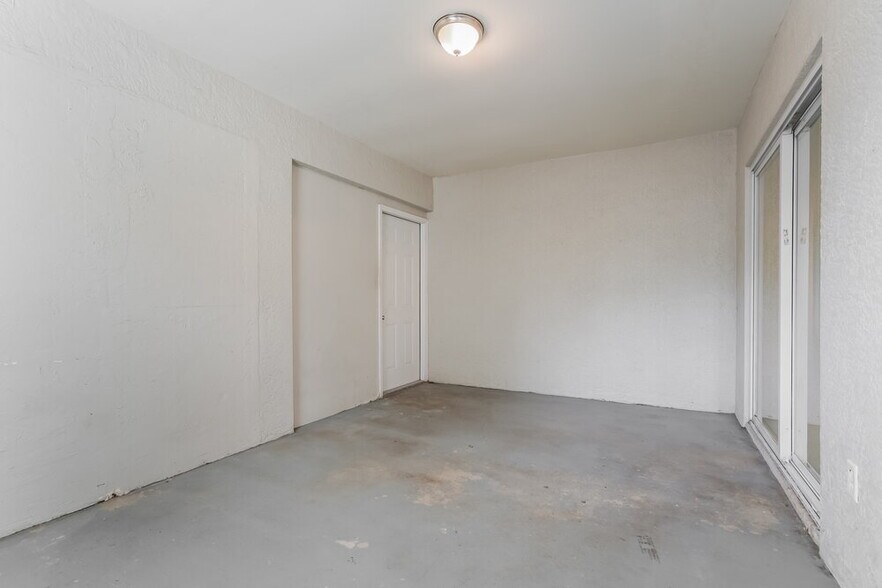 Building Photo - 5426 Trammel St