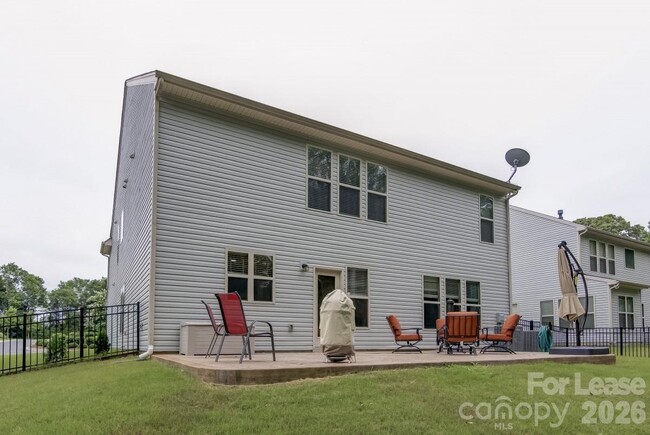 Building Photo - 223 Quail Crossing