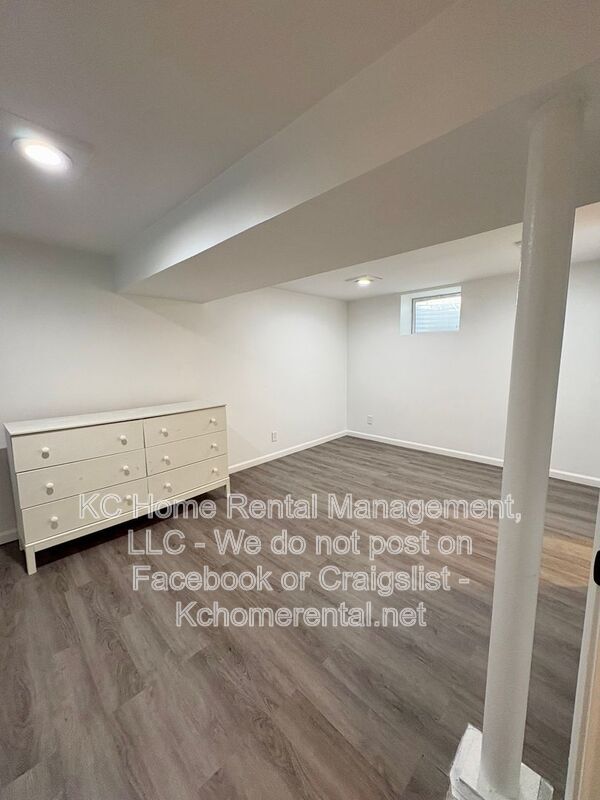 Building Photo - 9001 Jarboe St