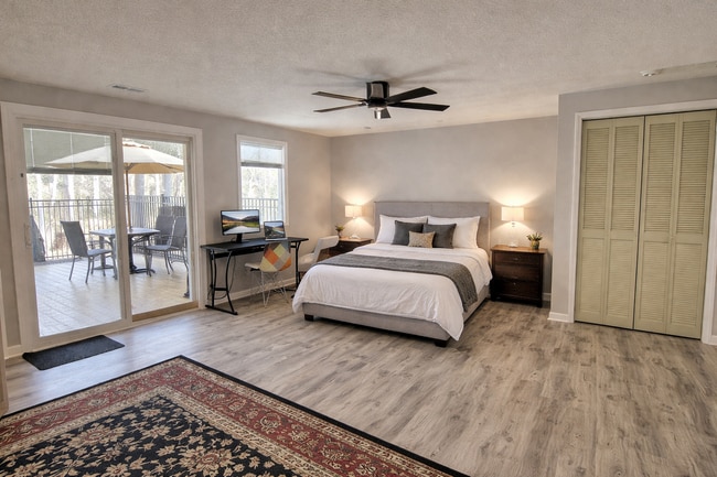 Building Photo - 7272 Shellburne Dr