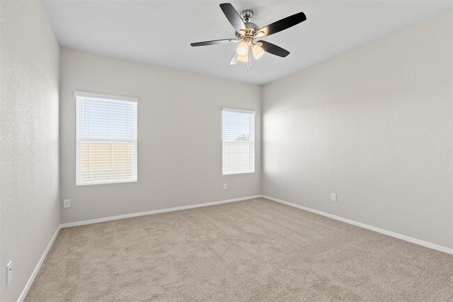 Building Photo - 441 Hortus Dr