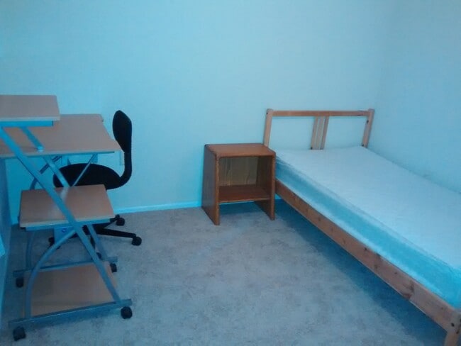 Building Photo - 3936 SW 26th Terrace