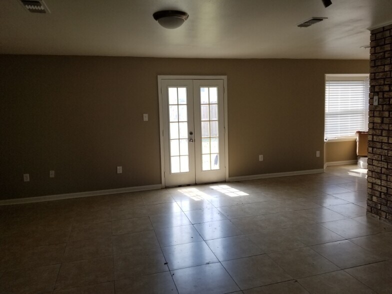 Building Photo - 3409 Gallo Dr