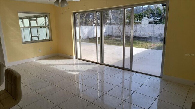 Building Photo - 3005 Gulf Blvd