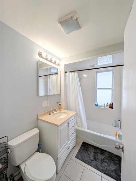 Building Photo - 41 Belknap St