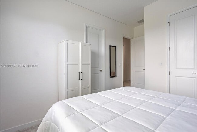 Building Photo - 5850 Whippoorwill Cir